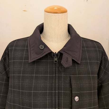 【UNIVERSAL TISSU】ナイロンキルティング リバーシブルコート　チャコールチェック