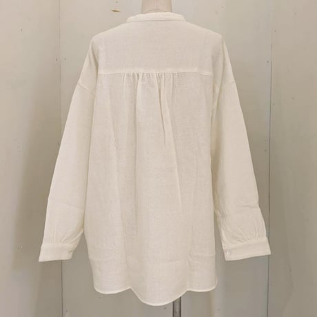 【UNIVERSAL TISSU】ウールガーゼ リトルバンドカラーシャツ　シロ