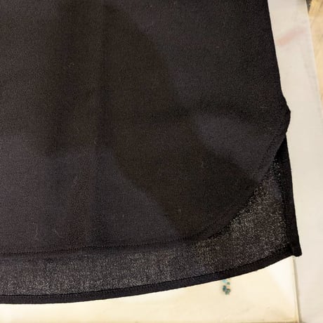 【UNIVERSAL TISSU】ウールジョーゼット ショートカーデ　クロ