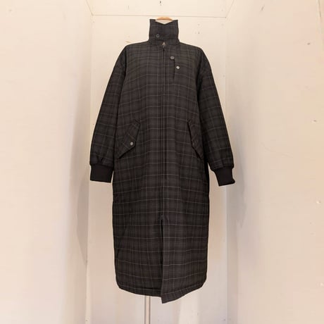 【UNIVERSAL TISSU】ナイロンキルティング リバーシブルコート　チャコールチェック
