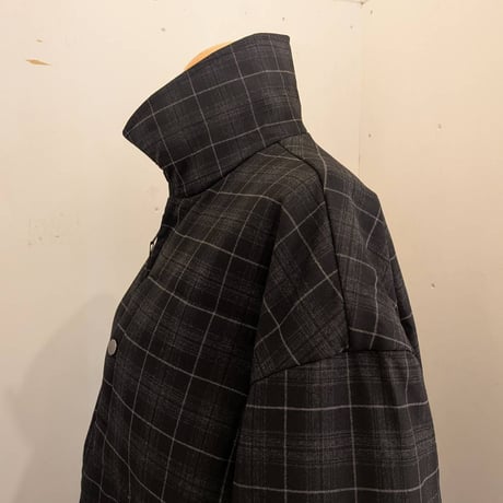 【UNIVERSAL TISSU】ナイロンキルティング リバーシブルコート　チャコールチェック