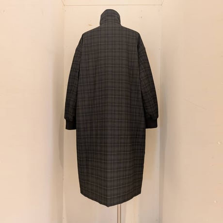 【UNIVERSAL TISSU】ナイロンキルティング リバーシブルコート　チャコールチェック