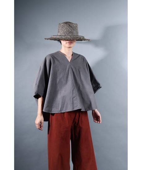 3.Ronda v-neck tops / Organic cotton /  Warm gray