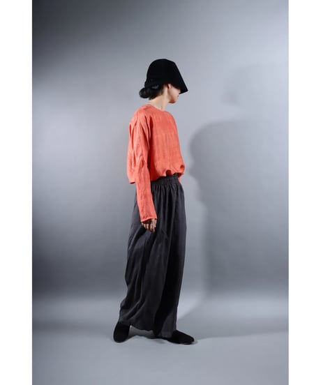 4.Lumo pants / Silk khadi / Dark charcoal