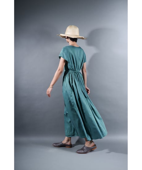 1.Lilith- cap sleeve dress / Organic cotton satin / Shore blue