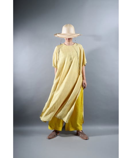 1.Slit dress / Half sleeve / Silk khadi / Clove