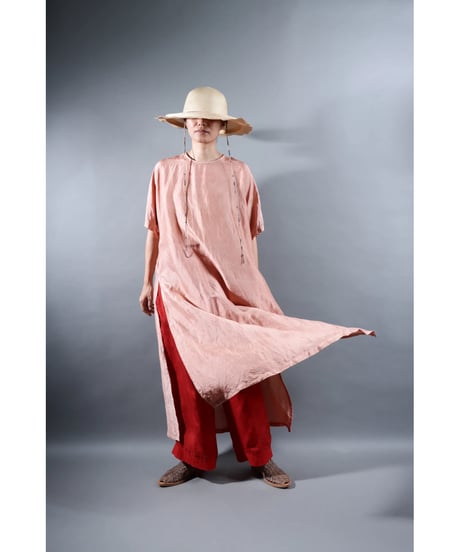 2.Slit dress / Half sleeve / Silk khadi / Pink beige