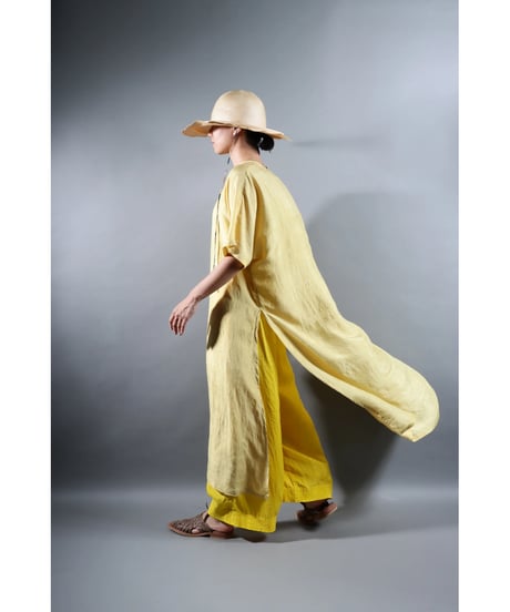 1.Slit dress / Half sleeve / Silk khadi / Clove