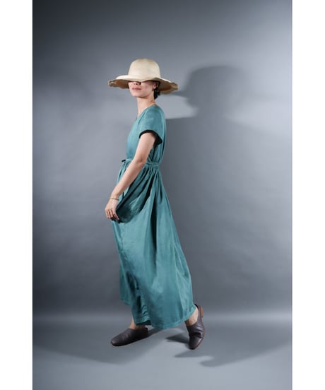 1.Lilith- cap sleeve dress / Organic cotton satin / Shore blue