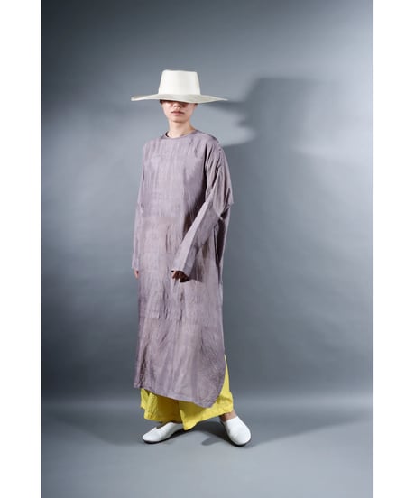 2. Slit dress / Long sleeve / Silk khadi / Pale purple gray