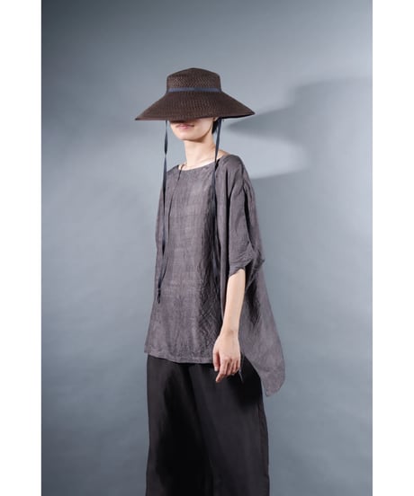 5.Karesante / slashed neck / Silk khadi / Dark gray