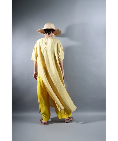 1.Slit dress / Half sleeve / Silk khadi / Clove