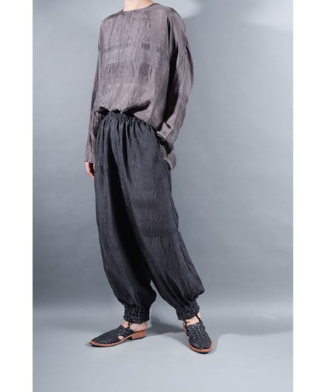 4.Lumo balono / pants / Silk khadi / Dark Charcoal