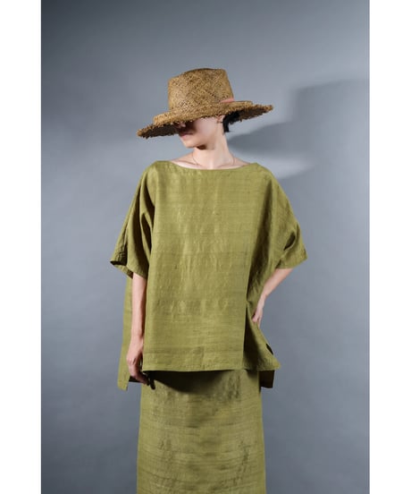 1.Karesante / slashed neck / Silk khadi tusser / Luminous moss