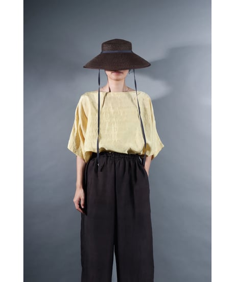 3.Karesante / slashed neck / Silk khadi / Clove