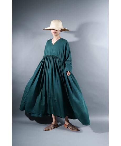 2.Kurteno valo / Long sleeve / Organic cotton satin / Lake green