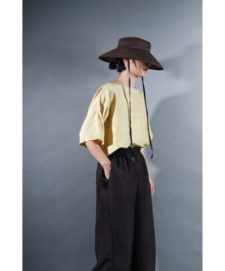 3.Karesante / slashed neck / Silk khadi / Clove