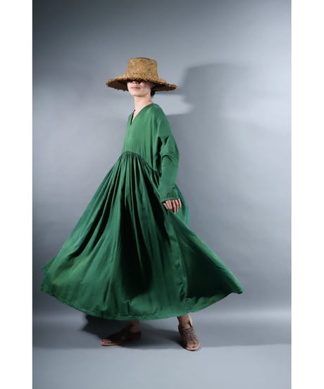 3.Kurteno valo / Long sleeve / Organic cotton satin / Leaf green