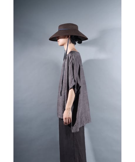 5.Karesante / slashed neck / Silk khadi / Dark gray