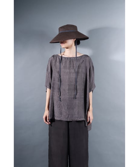 5.Karesante / slashed neck / Silk khadi / Dark gray