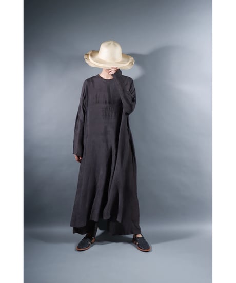 4. Slit dress / Long sleeve / Silk khadi / Dark charcoal