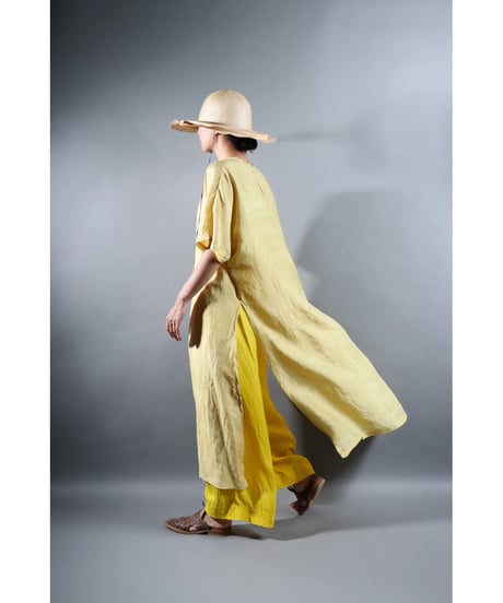 1.Slit dress / Half sleeve / Silk khadi / Clove