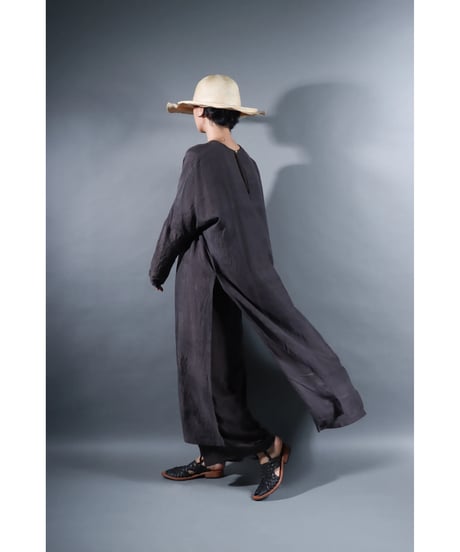 4. Slit dress / Long sleeve / Silk khadi / Dark charcoal
