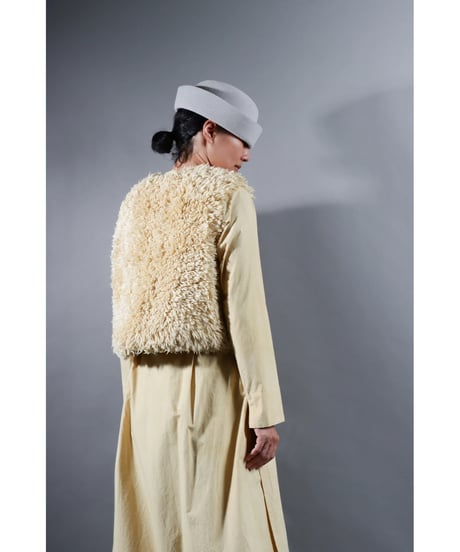 1.Fluffy vest / Organic cotton / Clove