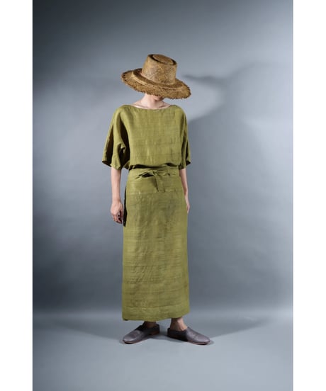 1.Karesante / slashed neck / Silk khadi tusser / Luminous moss