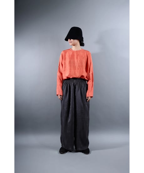 4.Lumo pants / Silk khadi / Dark charcoal
