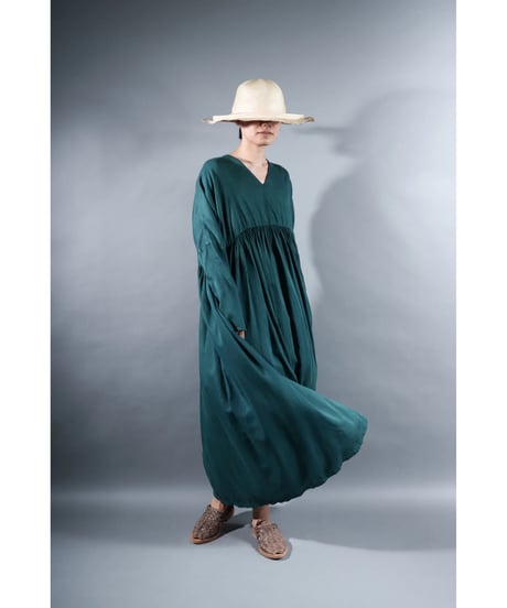 2.Kurteno valo / Long sleeve / Organic cotton satin / Lake green