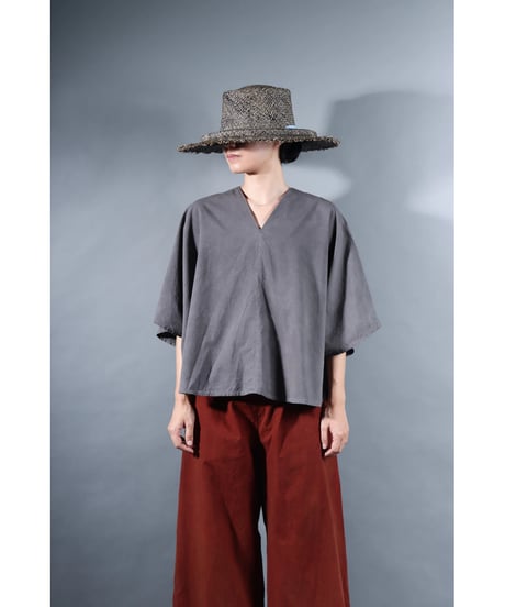 3.Ronda v-neck tops / Organic cotton /  Warm gray