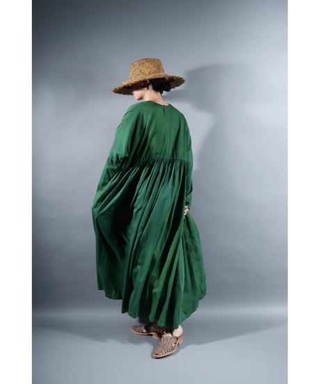 3.Kurteno valo / Long sleeve / Organic cotton satin / Leaf green