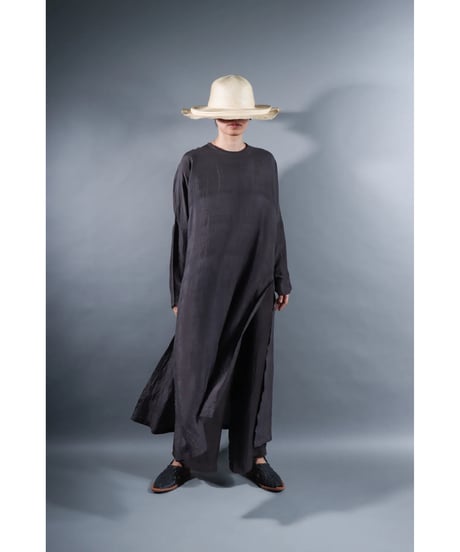 4. Slit dress / Long sleeve / Silk khadi / Dark charcoal