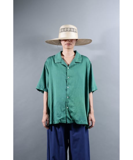 1.Kolumo / size1 / satin / Atoll green