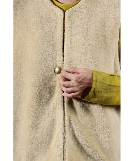 2.Fur vest crew neck / Organic cotton / Clove