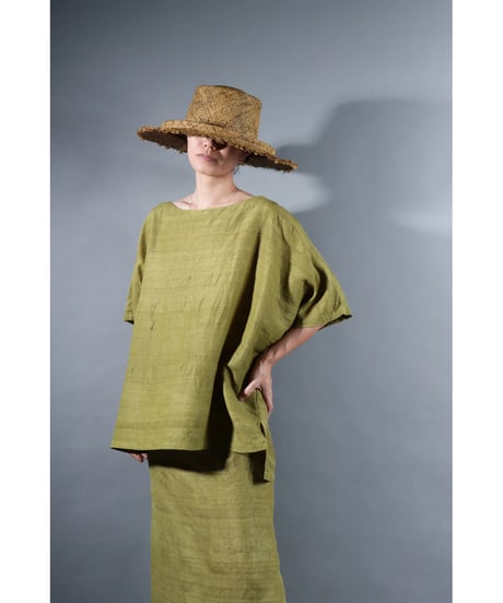 1.Karesante / slashed neck / Silk khadi tusser / Luminous moss