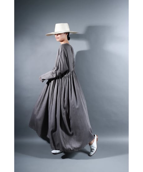 1.Kurteno-dress / Long sleeve / Organic cotton satin / Warm gray