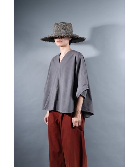 3.Ronda v-neck tops / Organic cotton /  Warm gray
