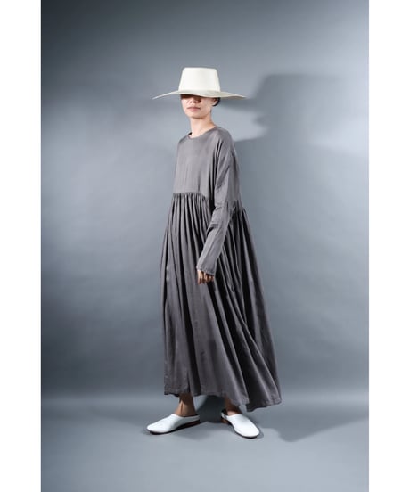 1.Kurteno-dress / Long sleeve / Organic cotton satin / Warm gray