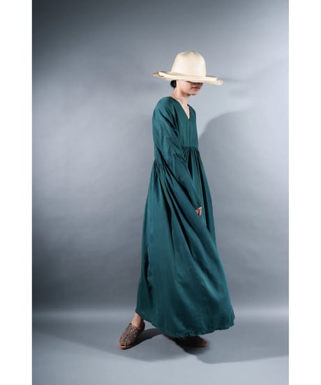 2.Kurteno valo / Long sleeve / Organic cotton satin / Lake green