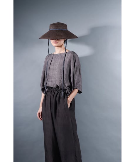 5.Karesante / slashed neck / Silk khadi / Dark gray