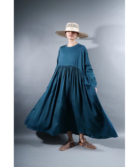 4.Kurteno-dress  / Long sleeve / Organic cotton satin / Dark water