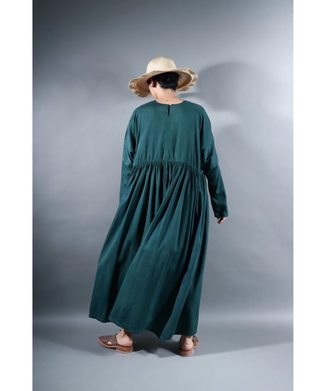 2.Kurteno valo / Long sleeve / Organic cotton satin / Lake green