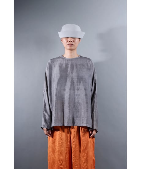2.Fendo-Long sleeve tops/ Silk khadi / Metalic gray