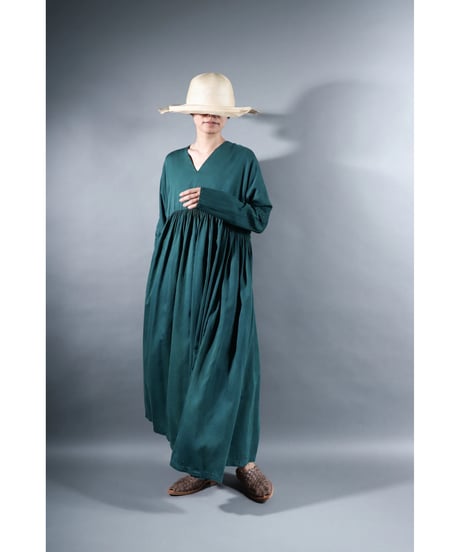 2.Kurteno valo / Long sleeve / Organic cotton satin / Lake green