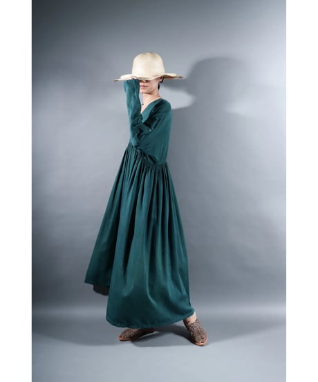 2.Kurteno valo / Long sleeve / Organic cotton satin / Lake green