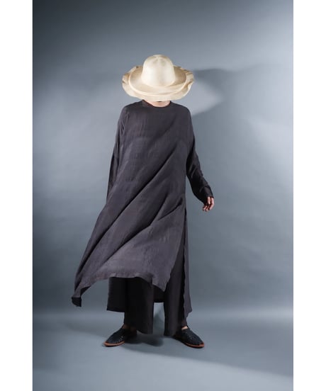 4. Slit dress / Long sleeve / Silk khadi / Dark charcoal