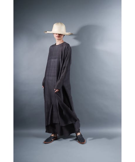 4. Slit dress / Long sleeve / Silk khadi / Dark charcoal
