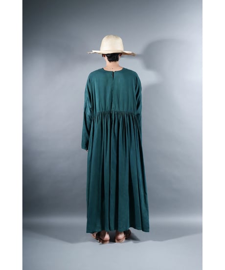 2.Kurteno valo / Long sleeve / Organic cotton satin / Lake green